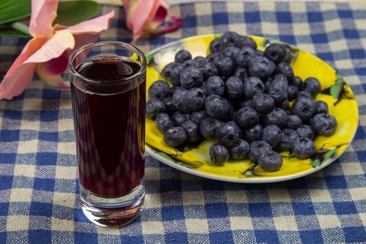 Вино из черники без сахара