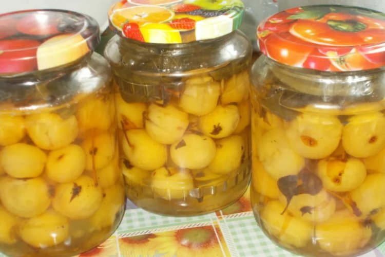 Компот из ранеток с мятой на зиму