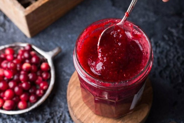 Клюква с сахаром без варки