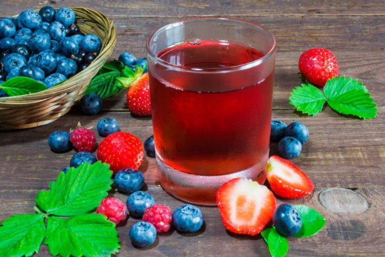 Компот из черники, малины и клубники на зиму