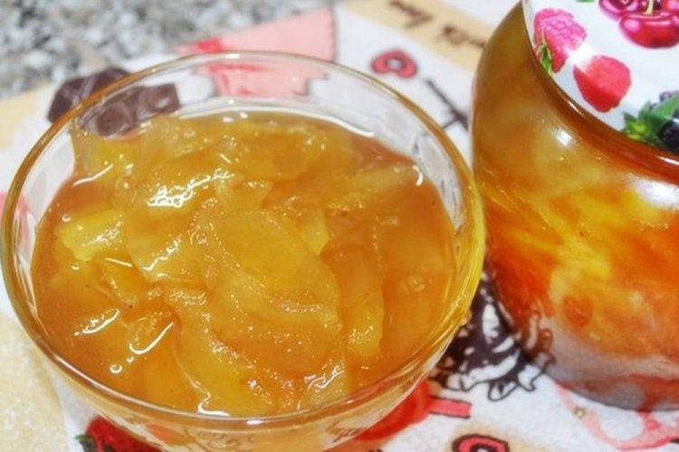 Янтарное варенье из груш дольками