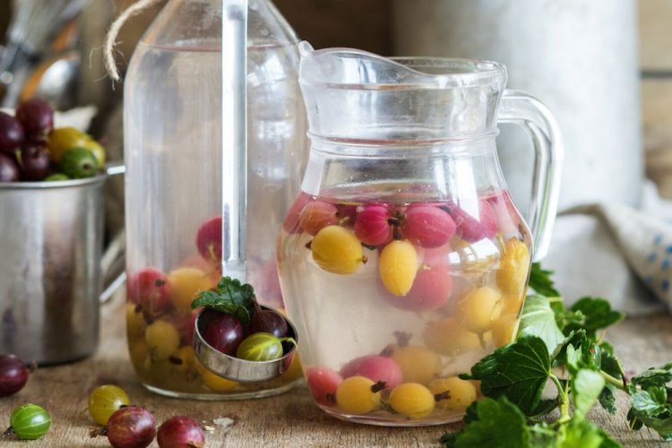 Компот из крыжовника с апельсиновым соком