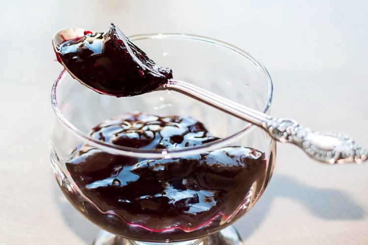 Желе из черной смородины с желатином на зиму