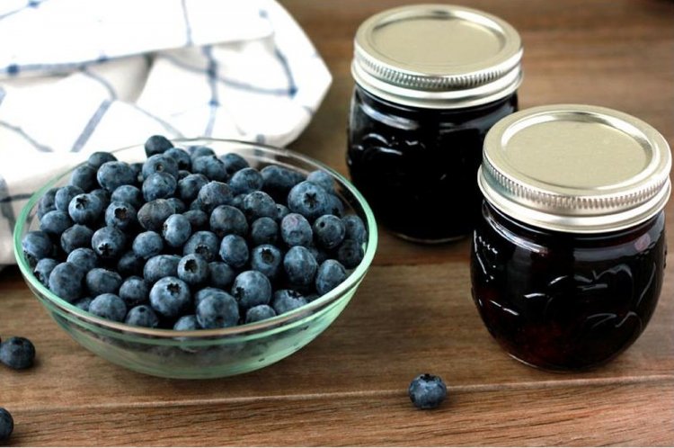 Черника в собственном соку на зиму в мультиварке