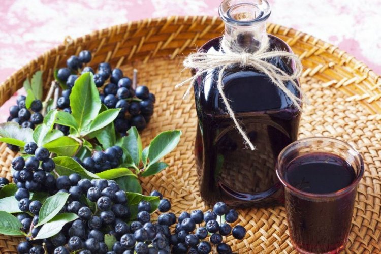 Вино из черноплодной рябины с апельсинами