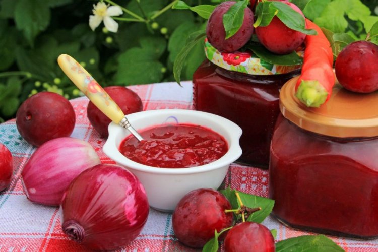 Чатни из слив на зиму