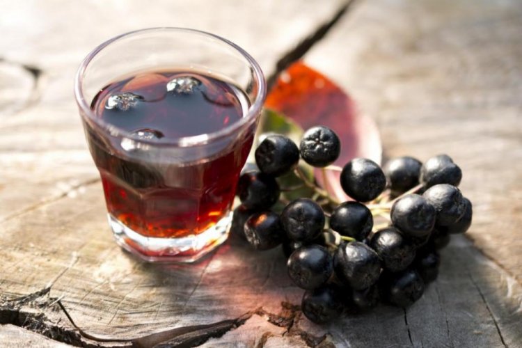 Настойка из ирги и черноплодной рябины