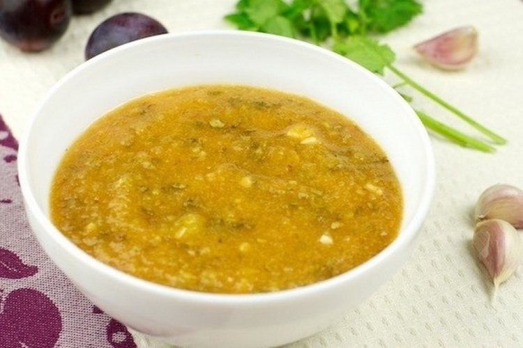 Соус из желтой сливы с болгарским перцем