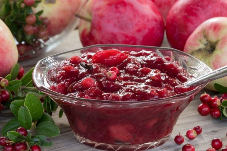 Варенье из брусники с дыней и медом