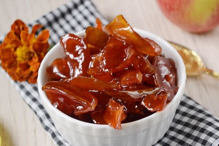 Янтарное варенье из яблок дольками