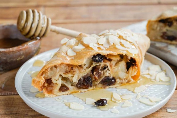 Венский штрудель с яблоками