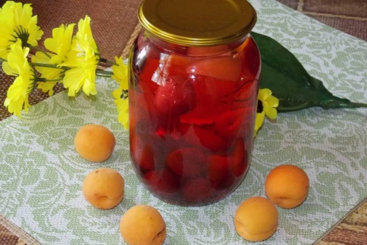 Компот из чернослива и абрикосов на зиму
