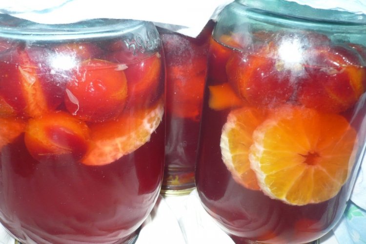Компот из терна и апельсина