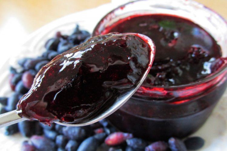 Джем из жимолости – классический рецепт