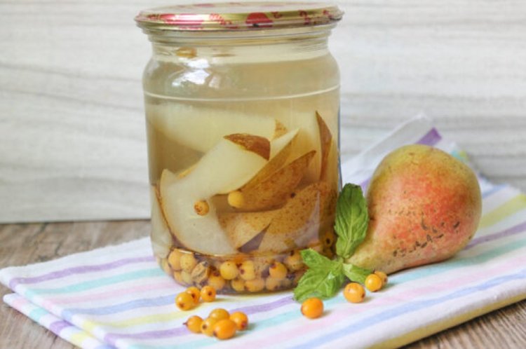 Компот из облепихи и груши на зиму