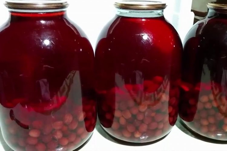 Компот из кизила и малины