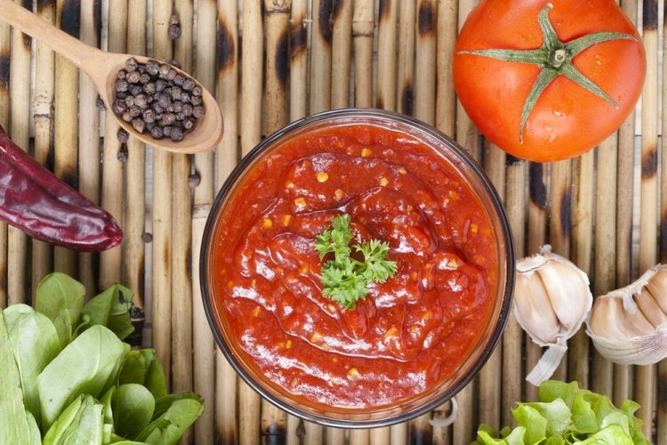 Соус из помидоров с добавлением коньяка