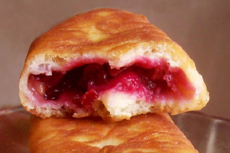 Пирожки с малиной на рисовой муке