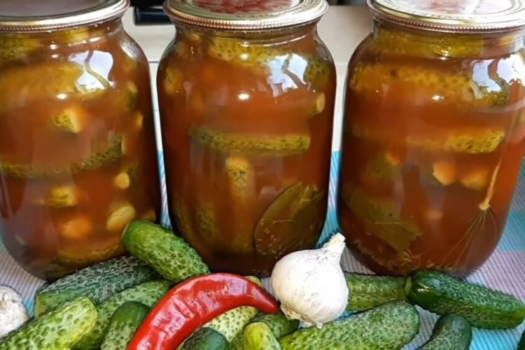 Огурцы с уксусом и чесноком в соусе чили