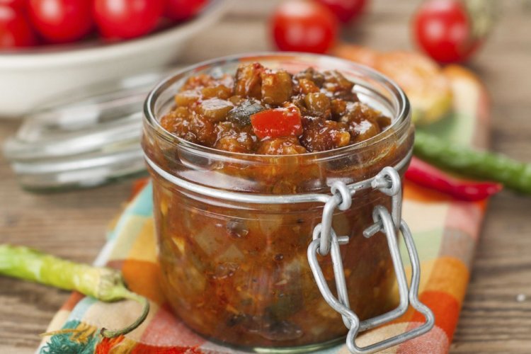 Лечо из баклажанов с томатным соусом на зиму