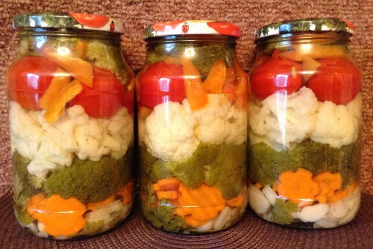 Маринованная цветная капуста с брокколи