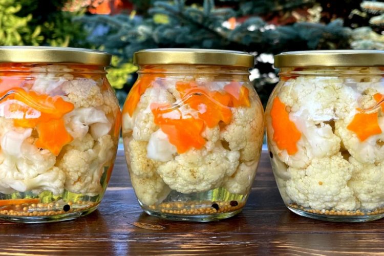 Маринованная цветная капуста с морковью на зиму