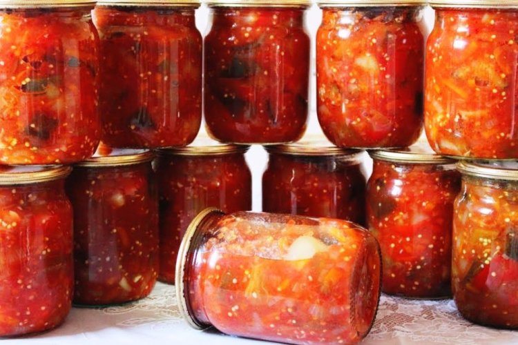 Соте из баклажанов с помидорами, морковью и яблоками на зиму