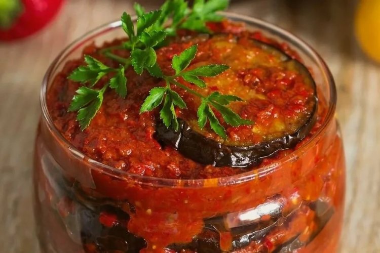 Жареные баклажаны в аджике на зиму