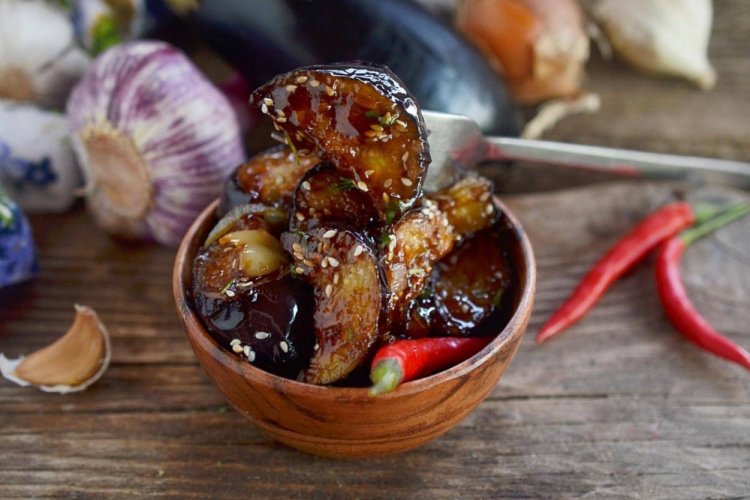 Баклажаны по-китайски с медом и соевым соусом