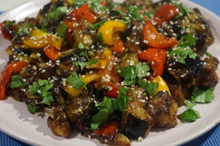 Баклажаны с помидорами по-китайски