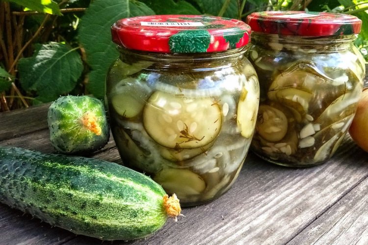 Салат «Нежинский» из огурцов с горчицей