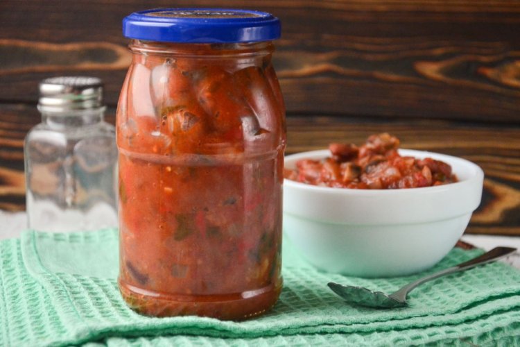 Салат с фасолью и грибами на зиму