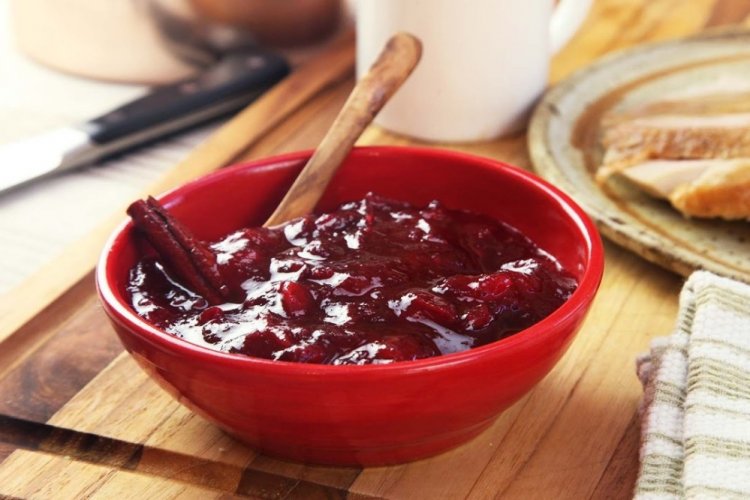 Соус с брусникой и имбирем к мясу