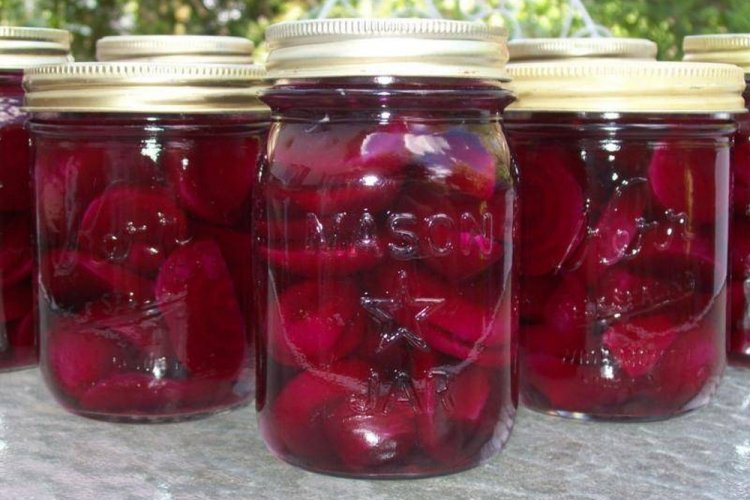 Маринованная свекла с грецкими орехами