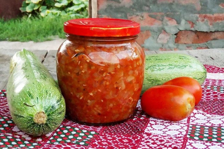 Салат «Юрча» из кабачков с морковью