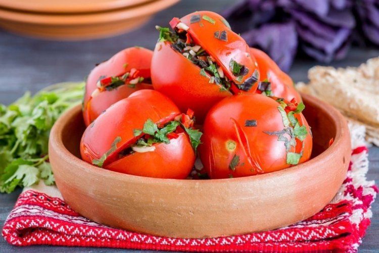 Помидоры по-армянски классического посола