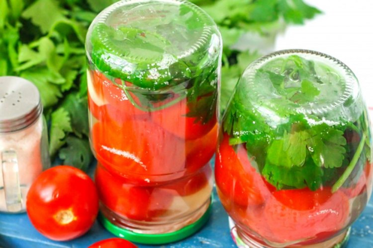 Помидоры в снегу с петрушкой и аспирином