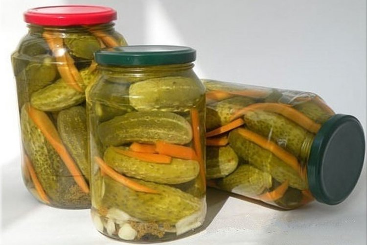 Хрустящие огурцы по-болгарски с морковью