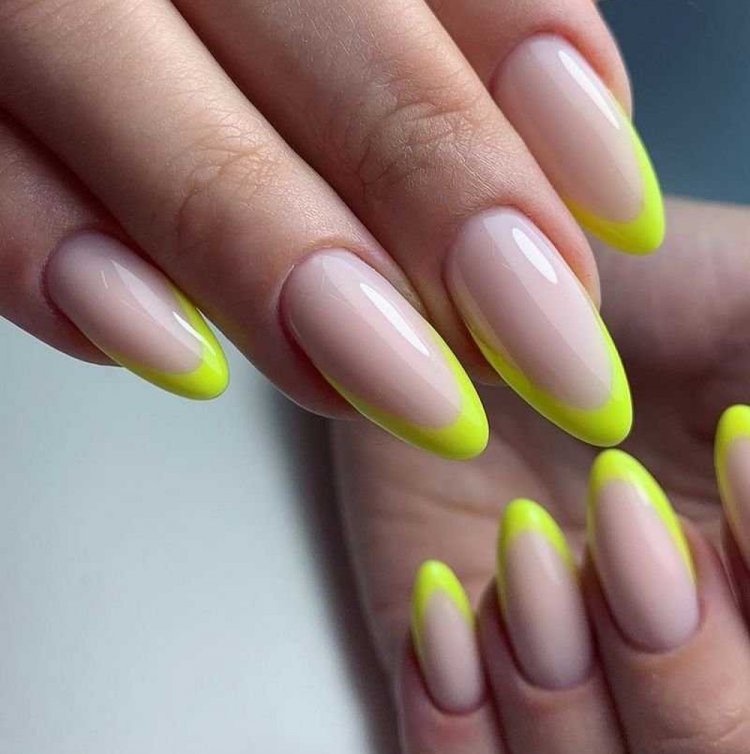 Яркий френч