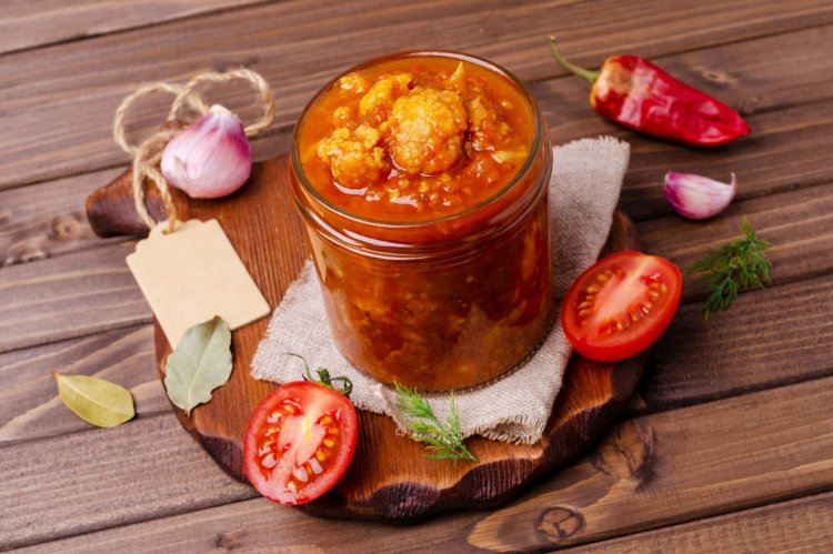 15 оригинальных салатов из цветной капусты на зиму