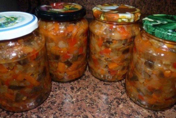 Острые баклажаны с кабачками на зиму