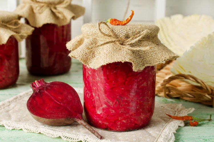 15 салатов из свеклы на зиму, которые всегда получаются вкусными