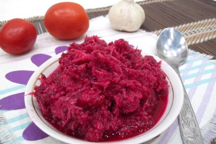 Острый салат из свеклы с хреном на зиму