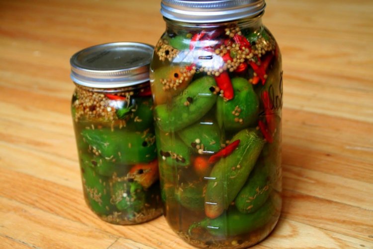 Рассол для огурцов с перцем чили на зиму