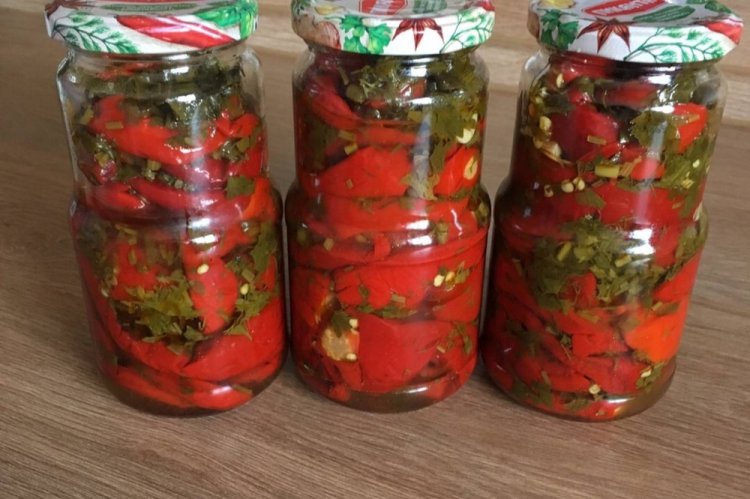 Жареный болгарский перец с зеленью на зиму