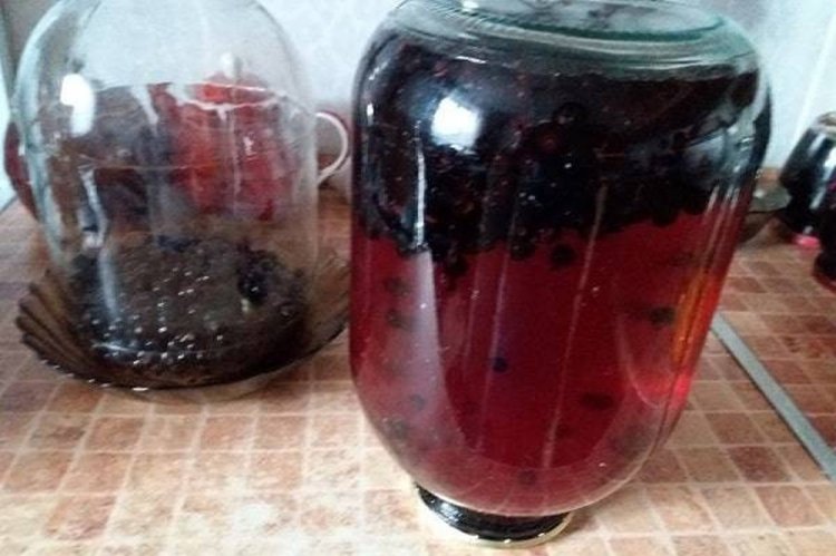 Компот из арбуза и черники на зиму