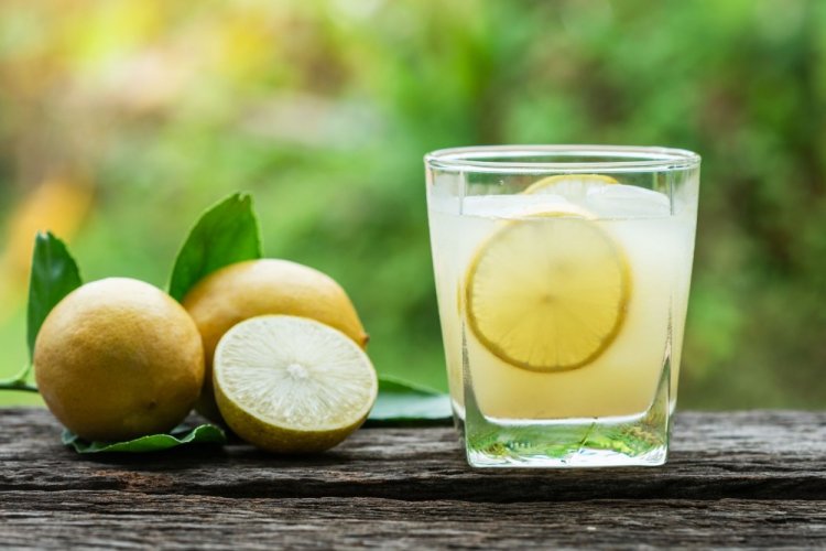 Летний компот из дыни с лимоном