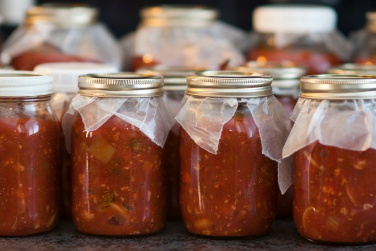 10 вкуснейших салатов со скумбрией на зиму