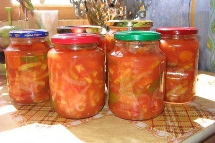 Салат из спаржевой фасоли в томатном соке на зиму