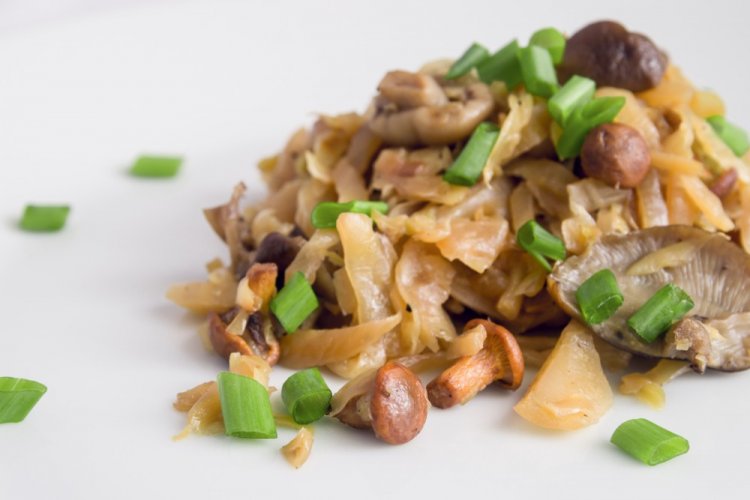 Соленые опята с капустой на зиму